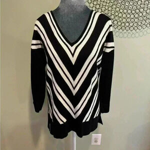 V-neck 3/4 sleeve length black and white striped sweater- Size Large